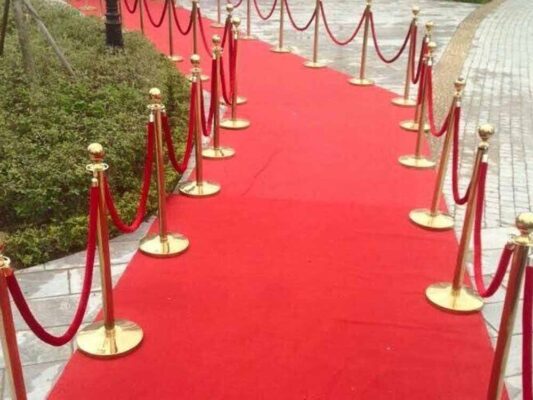 Thảm sự kiện hội nghỉ đỏ trải lối đi